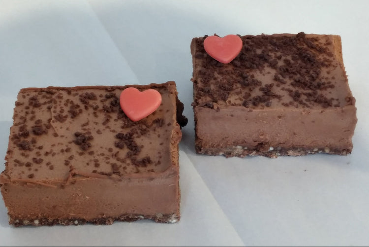 Suklaajuustokakkuleivos 2 kpl – täyteläinen suklaan ja juustokakun yhdistelmä