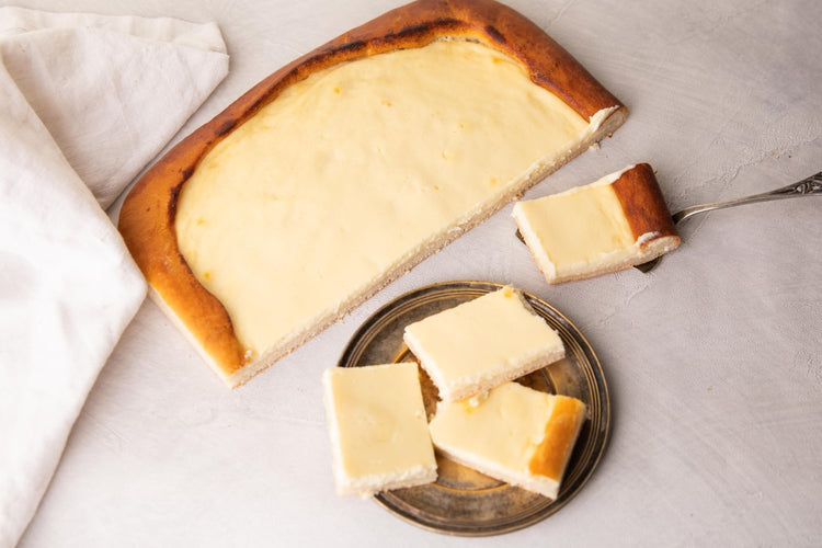 Rahkapiirakka – perinteinen suomalainen leivonnainen laktoosittomalla rahkalla ja pehmeällä pohjalla